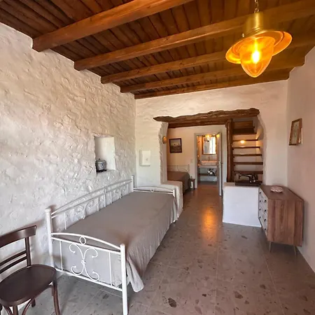 בית חווה Rizes Mykonos - Folklore Farmstead *