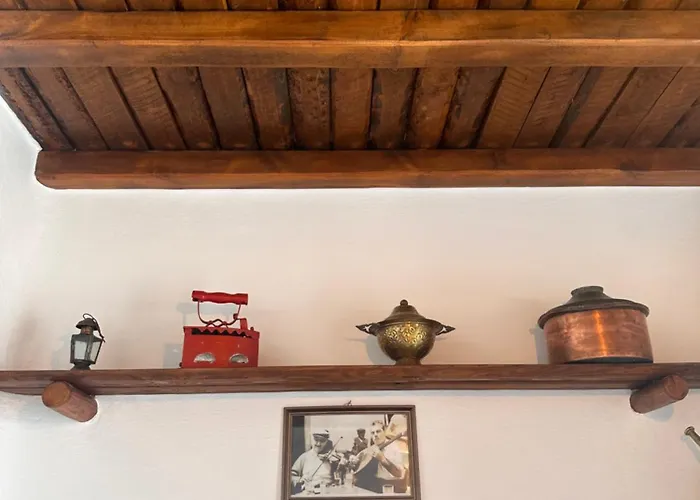 Rizes Mykonos - Folklore Farmstead 아노 메라